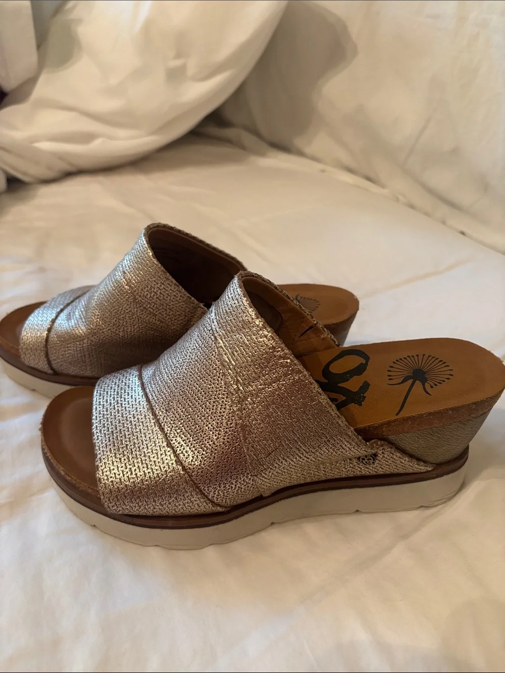 OTBT Metallic Rose Gold Slide Wedges